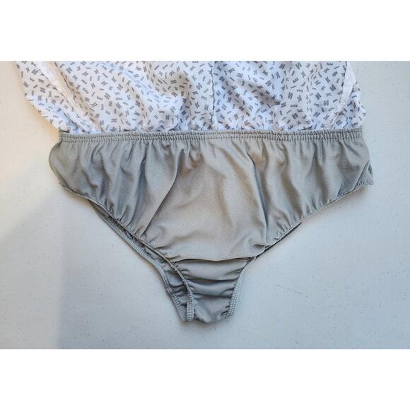 Nike Dri-FIT Athletic Running Shorts Teens XL White Black Print Liner - Picture 5 of 16